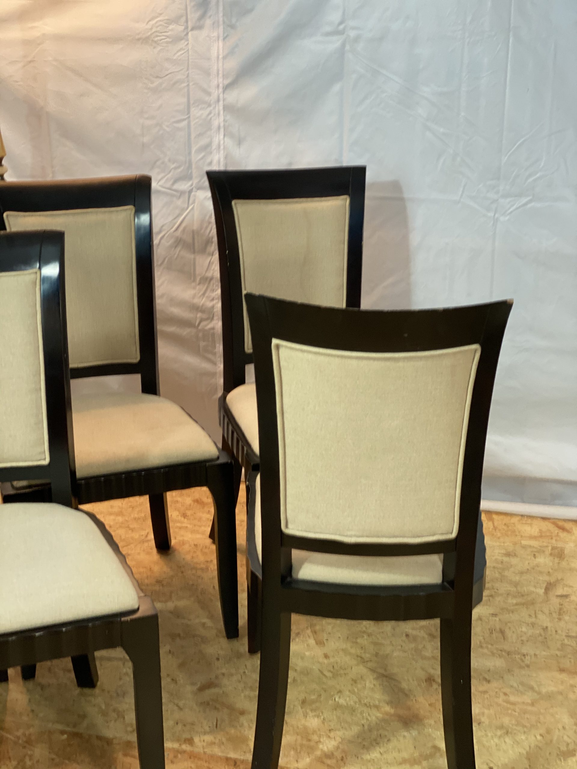 Creatice Dining Room Chairs for Simple Design