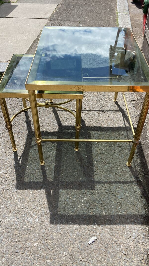 Nest of two tables, brass and glass - Image 4