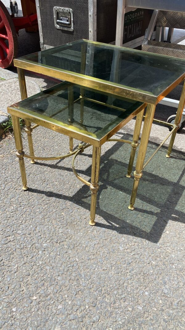 Nest of two tables, brass and glass - Image 2
