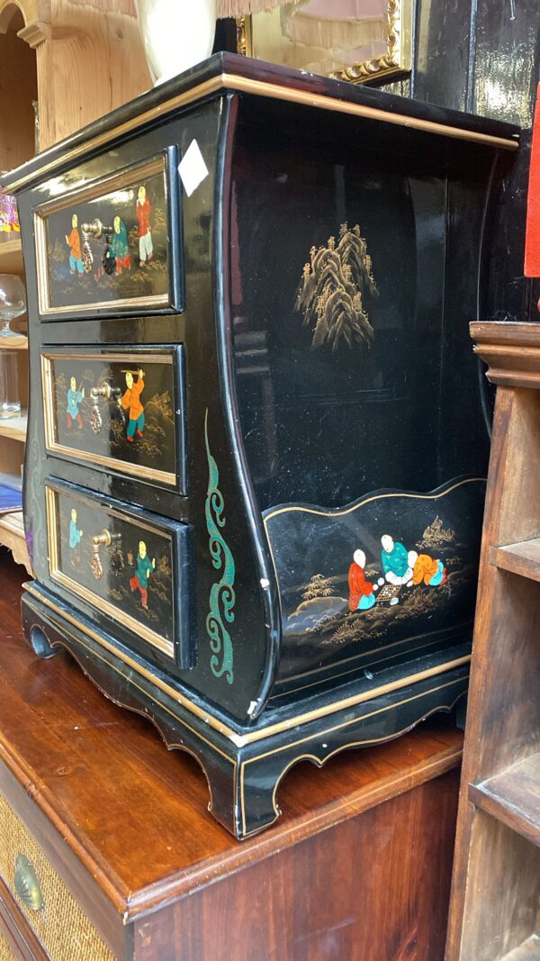 Ebony painted oriental three drawer cupboard - Image 4