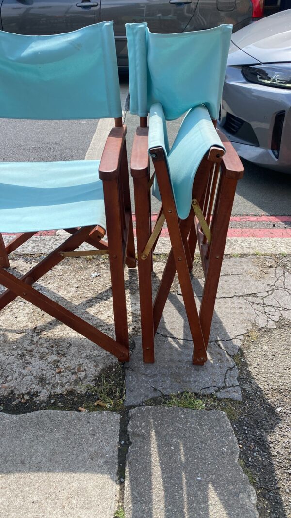 Teak garden folding table with two matching folding chairs - Image 4