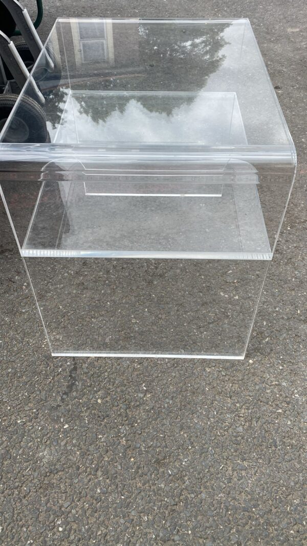 Acrylic coffee table / plant table - Image 2