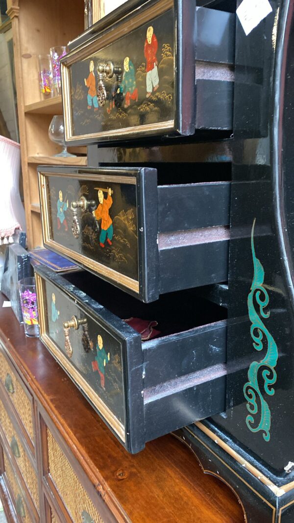 Ebony painted oriental three drawer cupboard - Image 3