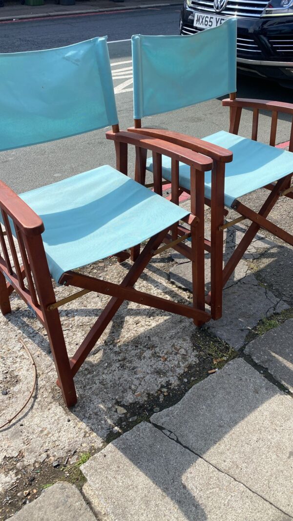 Teak garden folding table with two matching folding chairs - Image 2